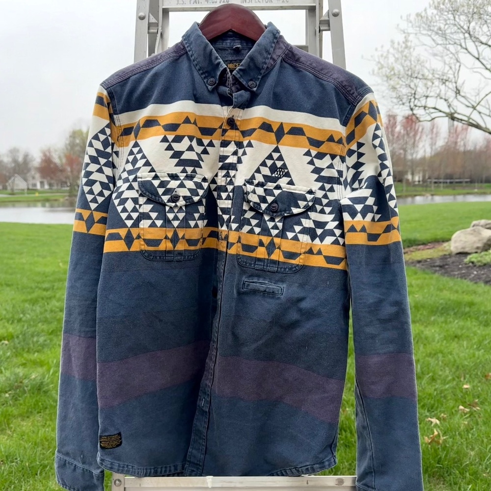 10 Deep Large Men's Aztec Pattern Button Down Shirt